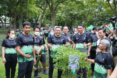 ธ.ก.ส จับมือ กทม. ร่วมปลูกป่าเพิ่มพื้นที่สีเขียว เฉลิมพระเกียรติฯ พระบรมราชชนนีพันปีหลวงฯ