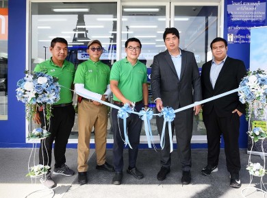 HL ตัดริบบิ้น เปิดร้านขายยาแบรนด์ iCare สาขาธนบุรี มาร์เก็ตเพลส