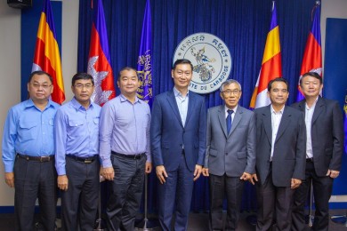 บริษัทย่อย PCC เข้าพบ ผู้ว่าการการไฟฟ้ากัมพูชา
