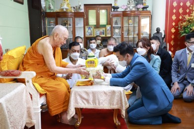 นายธนาตรัยฉัตร เข้าเฝ้าเจ้าพระคุณสมเด็จพระอริยวงศาคตญาณ สมเด็จพระสังฆราช สกลมหาสังฆปริณายก