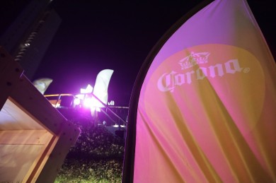 Corona Thailand ส่งแคมเปญ ‘This is Living’ เสิร์ฟความสดชื่นด้วยมะนาวและความซ่า