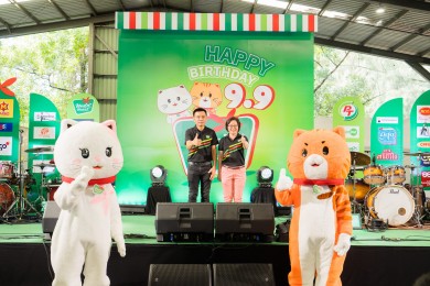 ร้าน MaxMart มินิมาร์ทในปั๊มน้ำมัน PT ฉลองวันเกิดอย่างยิ่งใหญ่