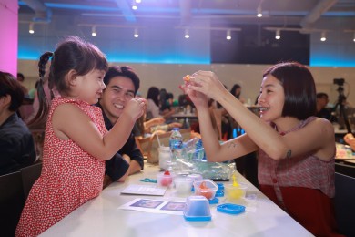 เลี้ยงลูกเชิงบวกวัย 0-6 ปี นาทีทองสำหรับพ่อแม่ยุคใหม่
