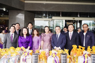 ไทยพาณิชย์ธนาคารไทยแห่งแรกทำบุญตักบาตรครบรอบ 117 ปี