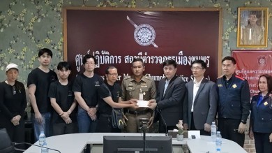 ฟอลคอนประกันภัยรุดจ่ายเงินสินไหม 4.5 ล้านบาท เยียวยาครอบครัวผู้สูญเสียจากอุบัติเหตุรถยนต์ BMW ชนท้าย
