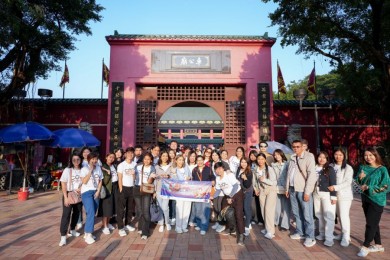 กรุงไทย-แอกซ่าประกันชีวิต ร่วมกับคูลฟาเรนไฮต์ ในแคมเปญ “อิ๊งค์ Eat All Around” จัดทริปบินลัดฟ้าสู่เกาะฮ่องกง