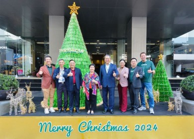ไทยกรุ๊ป โฮลดิ้งส์ โชว์ต้นคริสต์มาสรักษ์โลก เติมเต็มความสุขปีใหม่ 2568