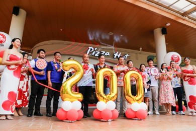 ‘พิซซ่า ฮัท’ ฉลอง 200 สาขา เปิดตัวร้านคอนเซปต์ใหม่แห่งแรกในเอเชียตะวันออกเฉียงใต้ ณ เฮเว่น สมุย