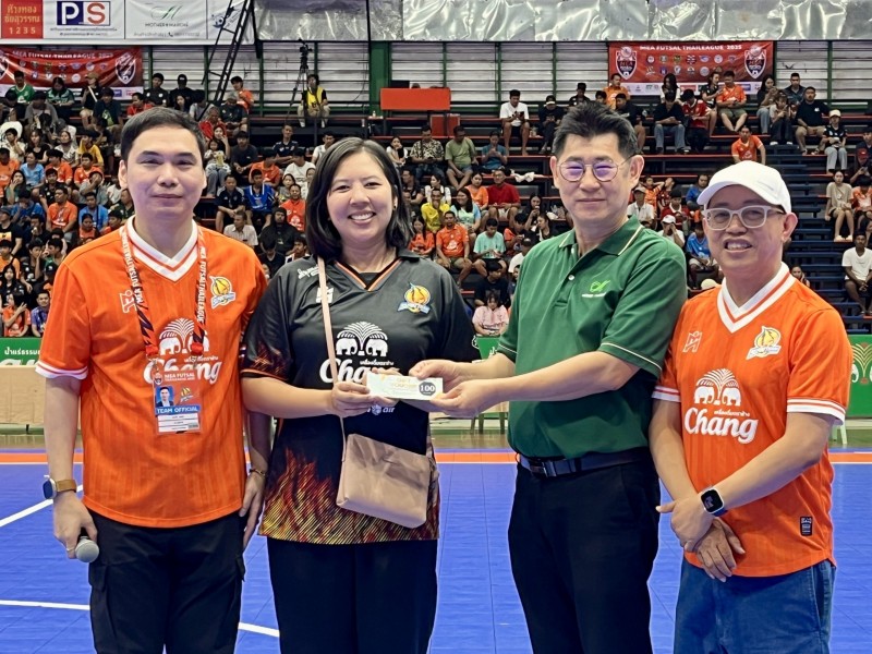 MOTHER ออกบูธ-มอบโชค แฟนฟุตซอล “กุ้งสายฟ้า” ศึก MEA ฟุตซอลไทยลีก 2025 นัดเปิดฤดูกาล