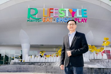 ‘โรบินสันไลฟ์สไตล์’ เดินหน้าสู่เป้าหมาย Net Zero ติดตั้งโคมไฟถนนพลังงานแสงอาทิตย์อัจฉริยะ ทุกสาขาทั่วประเทศ