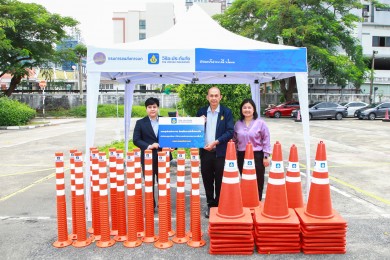 วิริยะประกันภัย สนับสนุนอุปกรณ์จราจร กรมการขนส่งทางบก