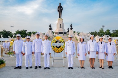 ผู้บริหารกรมสรรพสามิตร่วมพิธีวางพวงมาลาถวายบังคม พระบรมราชานุสาวรีย์ พระบาทสมเด็จพระบรมชนกาธิเบศร มหาภูมิพลอดุลยเดชมหาราช บรมนาถบพิตร เนื่องในวันนวมินทรมหาราช