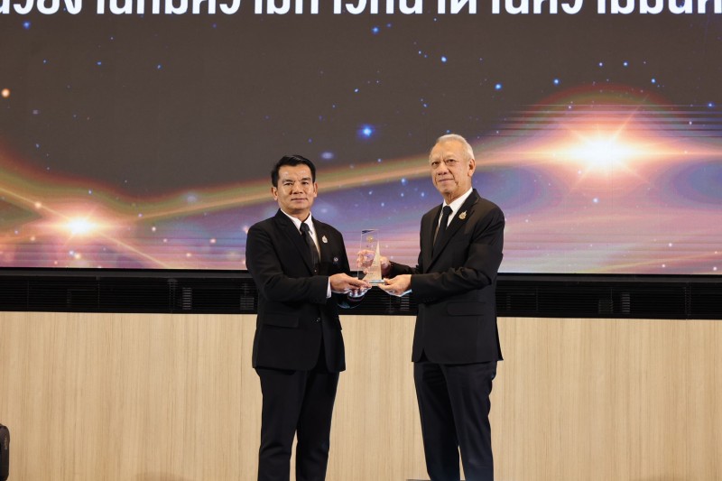 ธ.ก.ส. คว้ารางวัลเกียรติยศ Best Performance Award