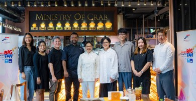 กรุงไทย–แอกซ่า ประกันชีวิต ร่วมกับ The First Ultimate จัดกิจกรรม Crack the Crab พาลูกค้าคนสำคัญเปิดประสบการณ์สุดเอ็กซ์คลูซีฟ ณ ร้าน Ministry of Crab