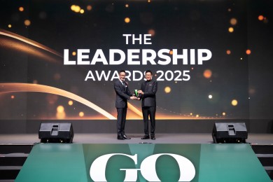 “สาระ ล่ำซำ” รับรางวัล Human Capital Development Award จากงาน The Leadership Awards 2025