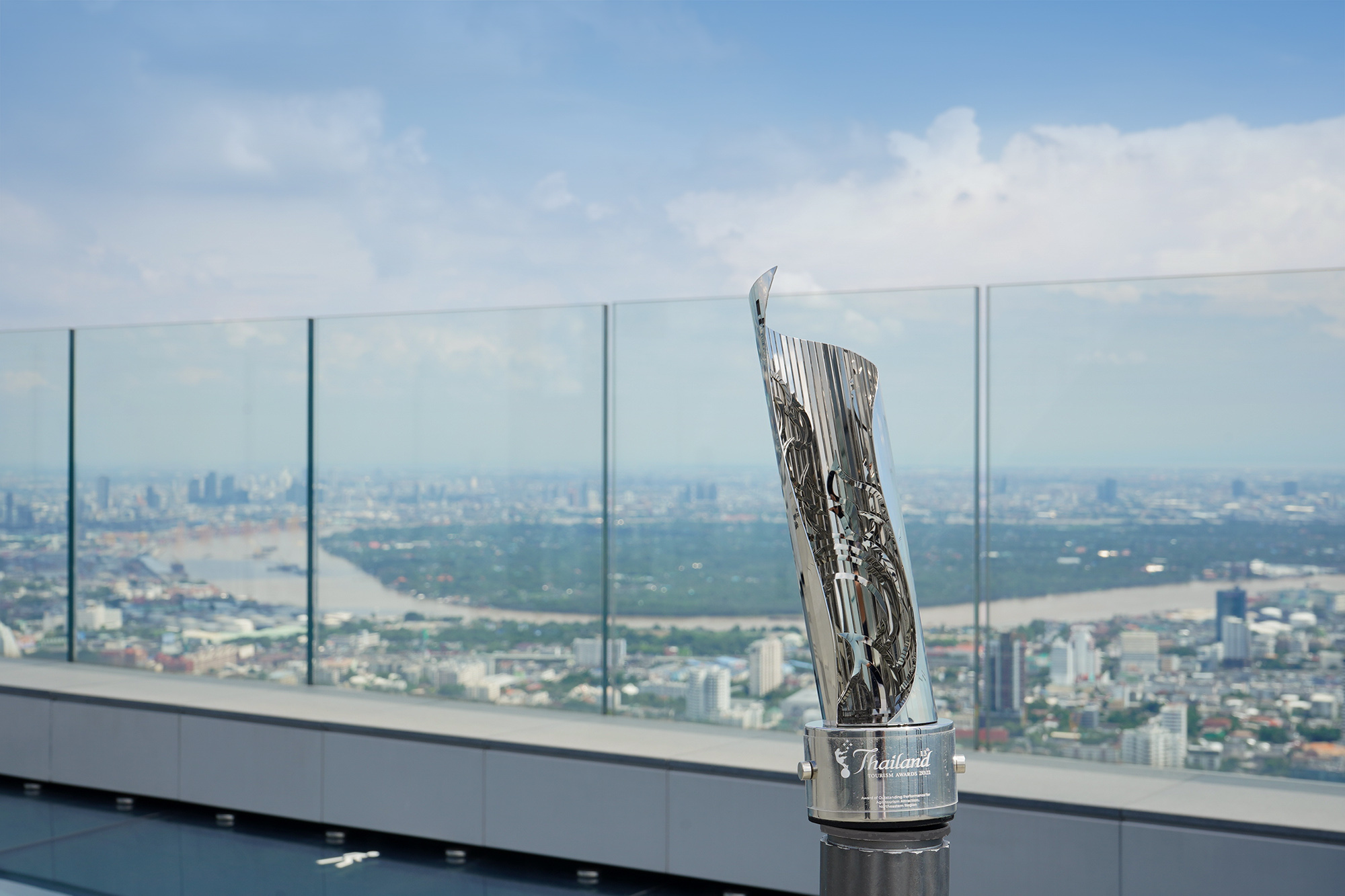 มหานคร สกายวอล์ค ได้รับพระราชทานรางวัล Thailand Tourism Awards