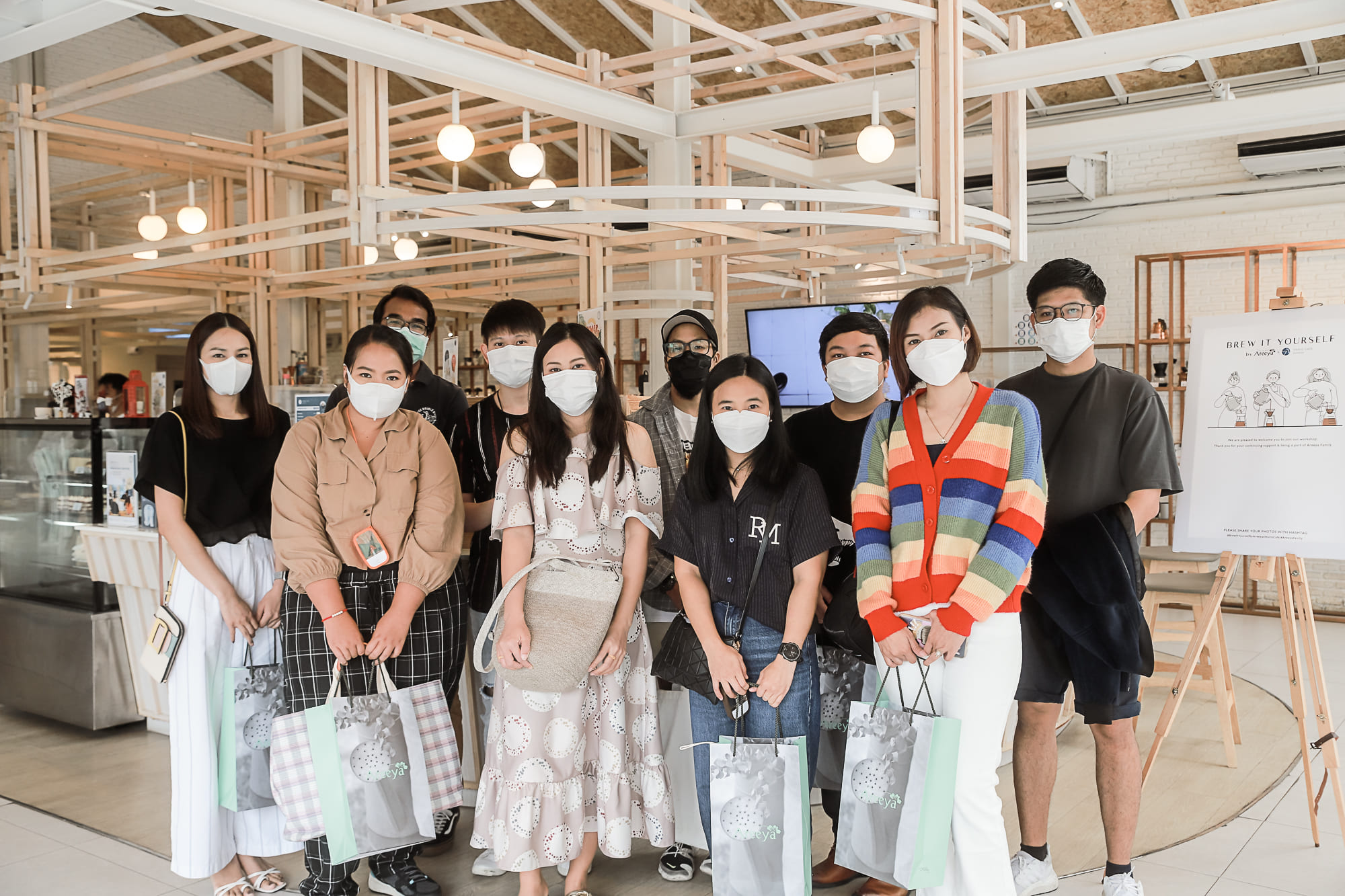 อารียา พรอพเพอร์ตี้ จัดกิจกรรม Workshop “Brew It Yourself by Areeya x Hario Café”