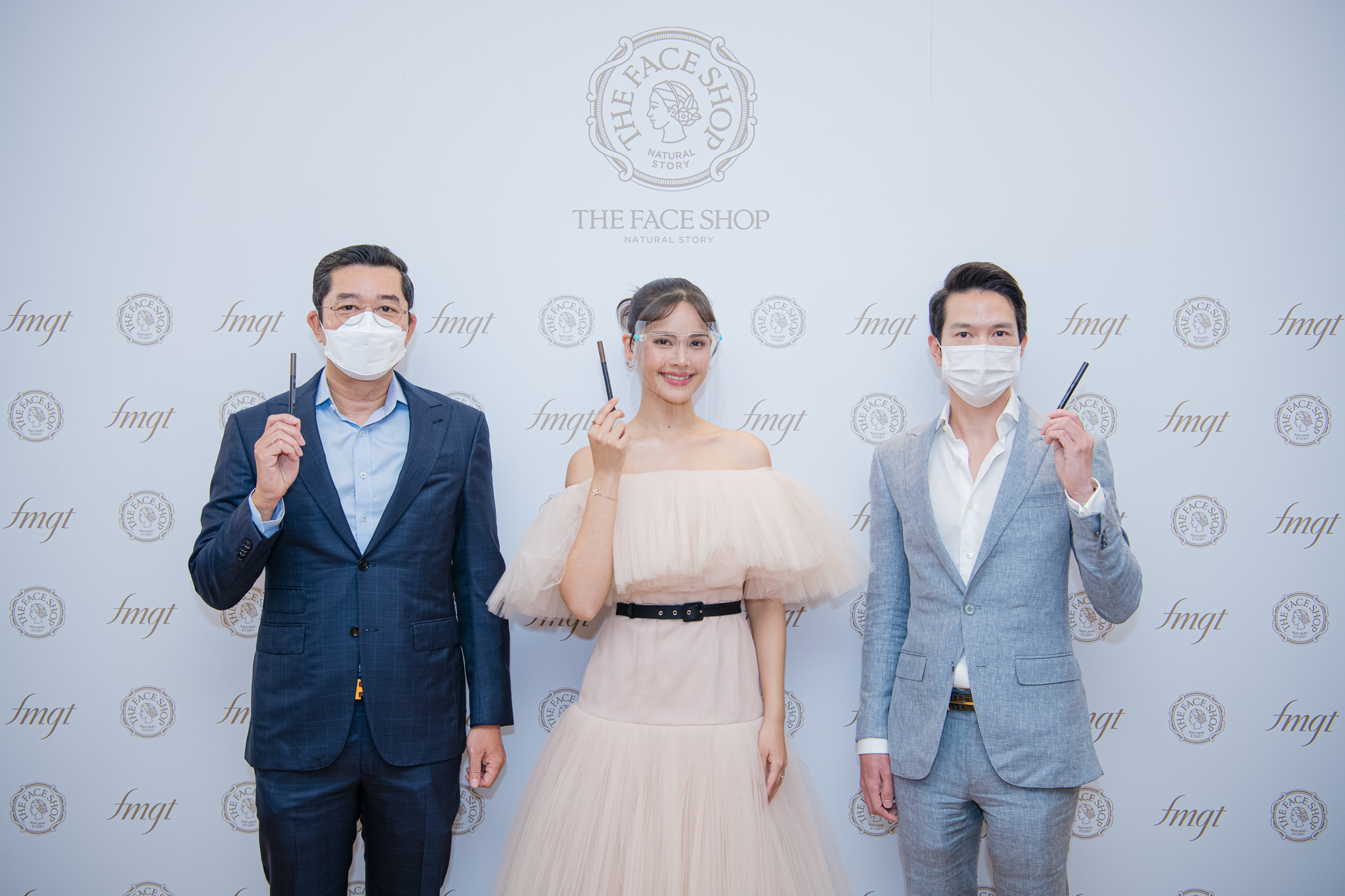 เดอะเฟสช็อป เปิดตัว “ญาญ่า อุรัสยา เสปอร์บันด์” พรีเซนเตอร์ดินสอเขียนคิ้วใหม่ล่าสุดส่งตรงจากเกาหลี