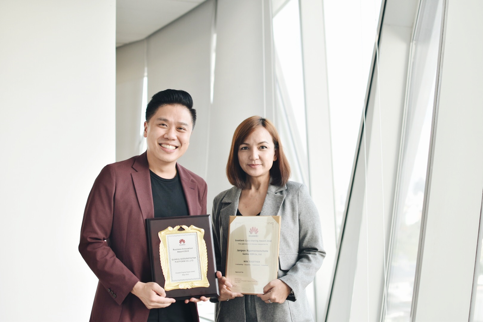 GUNKUL พา ‘โกดังไฟฟ้าดอทคอม’ คว้า 2 รางวัลจาก เวที Huawei APAC 2022 