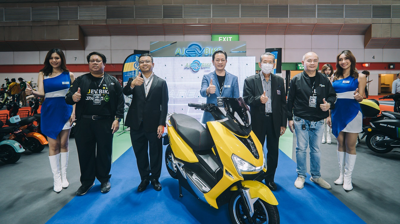 AJA ร่วมโชว์ EV Bike ในงาน Big Motor Sale 2022