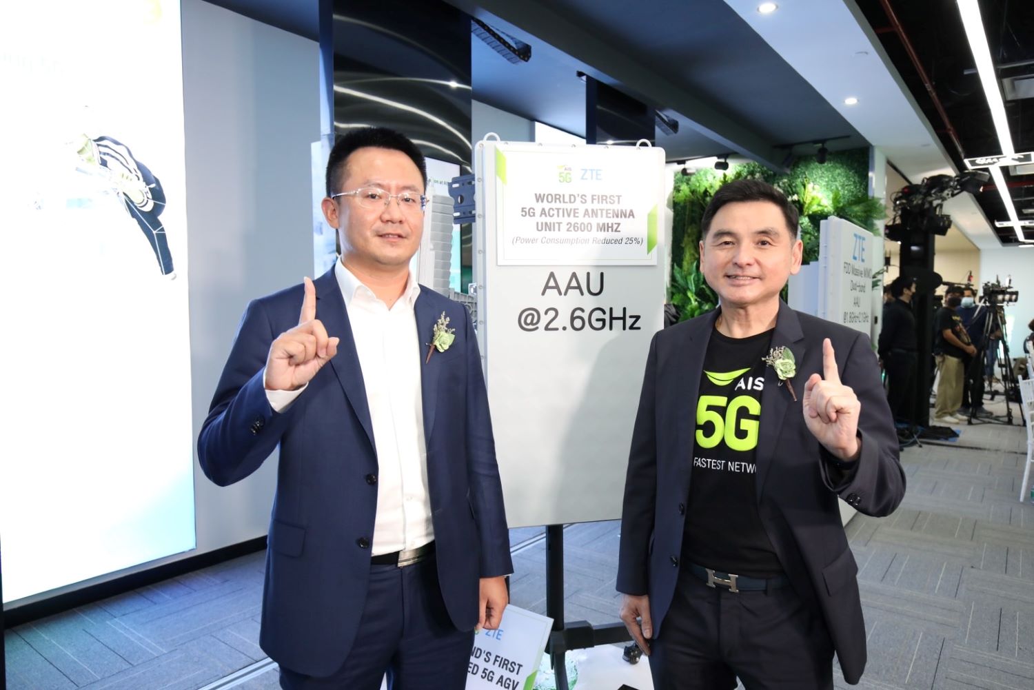 AIS ผนึก ZTE เปิดตัว “ศูนย์นวัตกรรม 5G A-Z Center” แห่งแรกในไทย