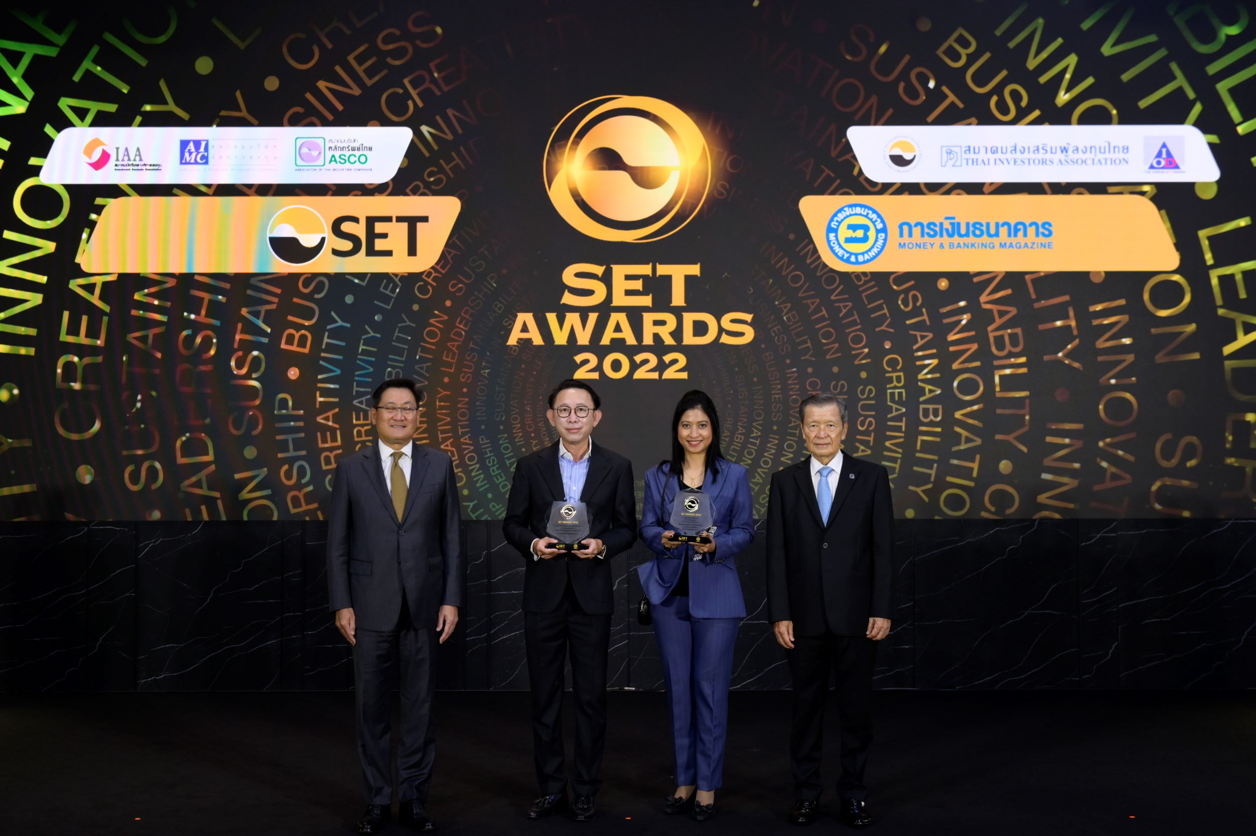 BIZ คว้า 2 รางวัลจากงาน SET Awards 2022