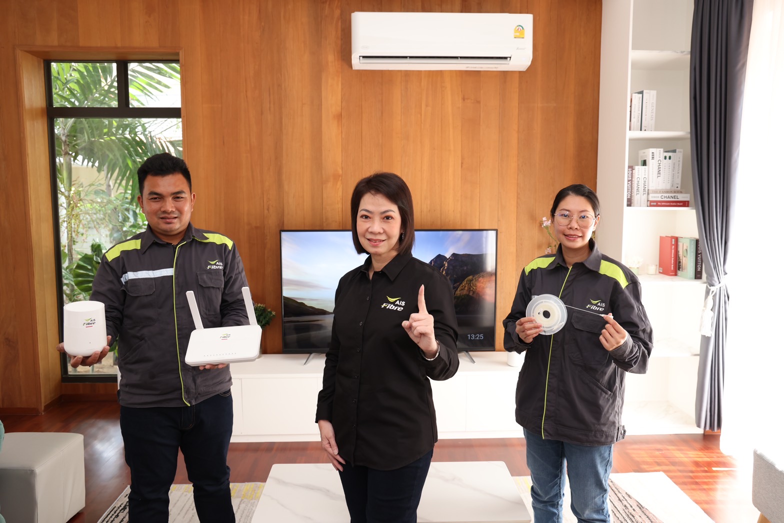AIS Fibre ผนึก Huawei ส่งมอบนวัตกรรมเน็ตบ้าน ด้วยเทคโนโลยีการเดินสายไฟเบอร์ออฟติกโปร่งใส