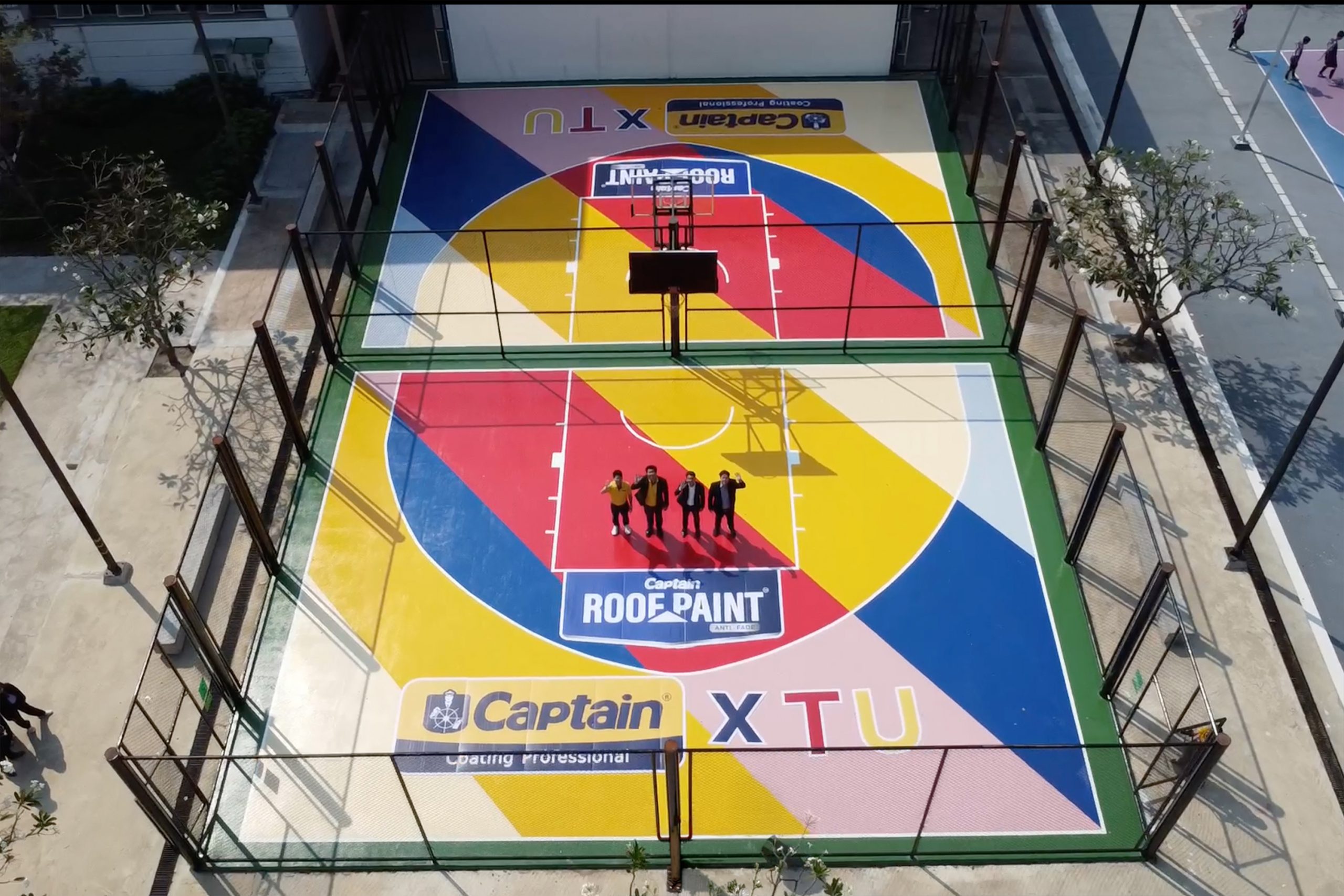 สีกัปตันปรับโฉมพื้นสนามบาส ม.ธรรมศาสตร์ ด้วย Captain Roof Paint Anti-Fade
