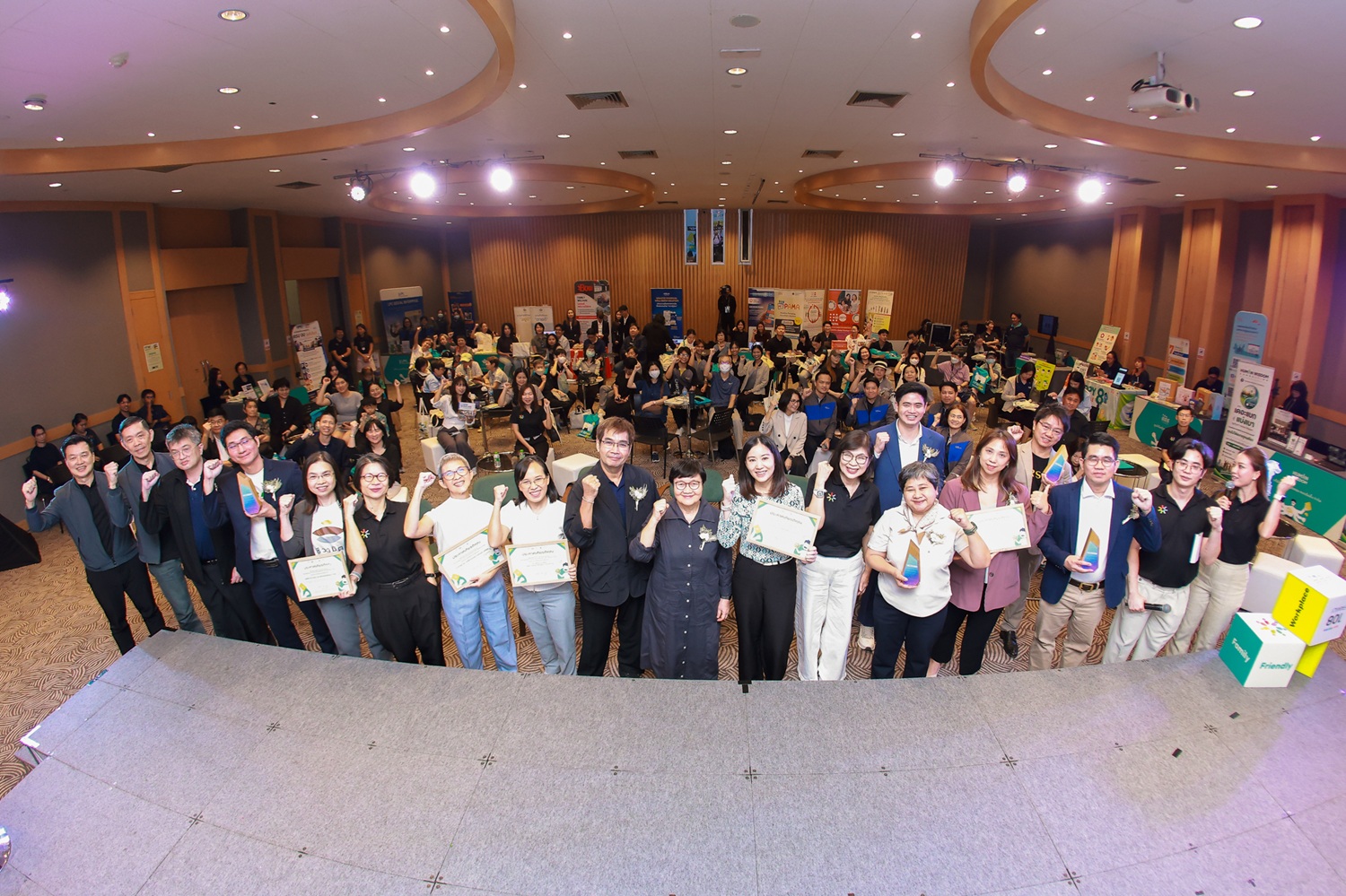 LPC คว้าโล่ “องค์กรต้นแบบสถานที่ทำงานเป็นมิตรกับครอบครัว”